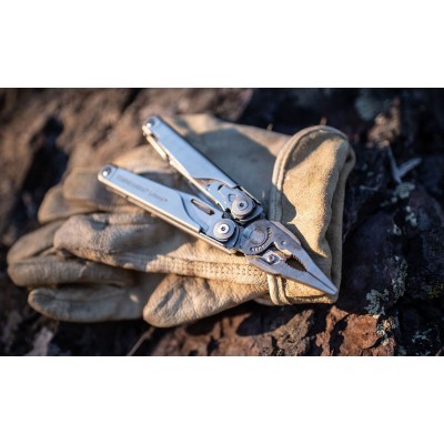 Multi-Tools Surge Stainless Steel [Leatherman]