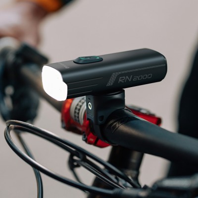 Luz delantera de bicicleta recargable RN 2000 Olight